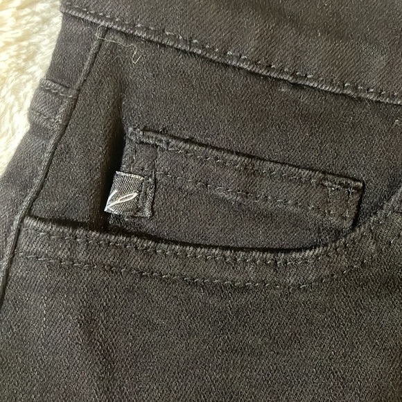 KanCan‎ Black Jean Shorts - Picture 3 of 6